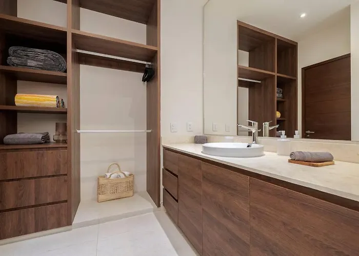 Apartment Vista Vela 3 With 3br/3bath *
